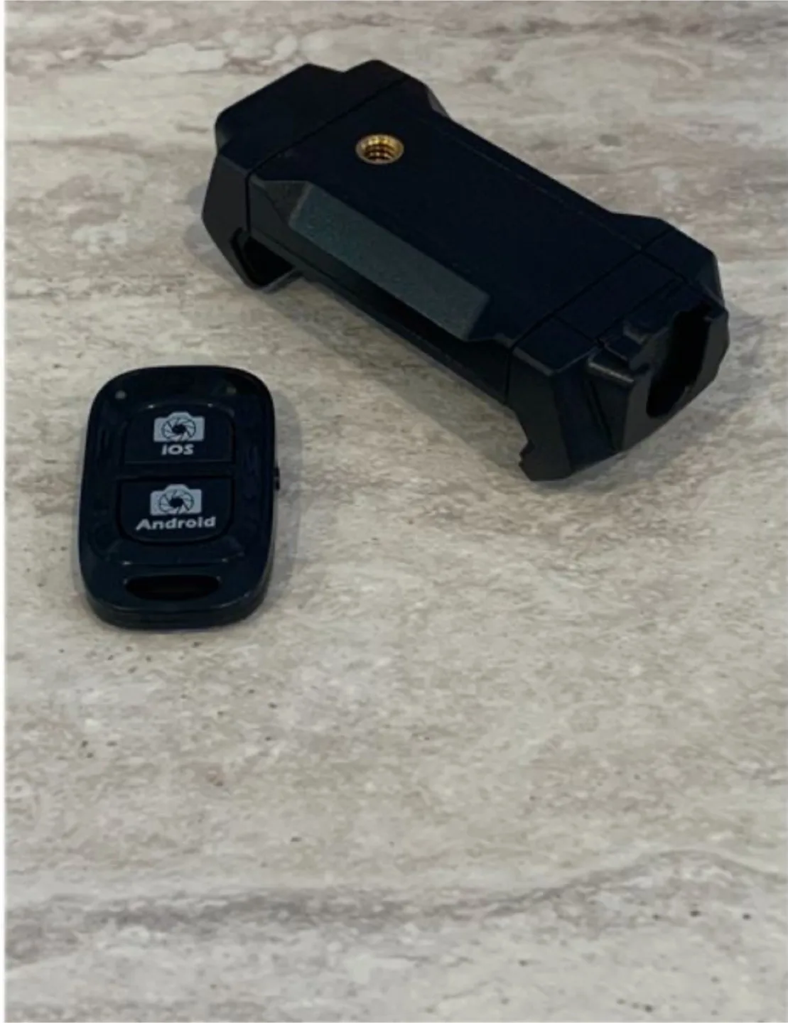 UBeesize TR50 Tripod w/ Remote image indicator(3)