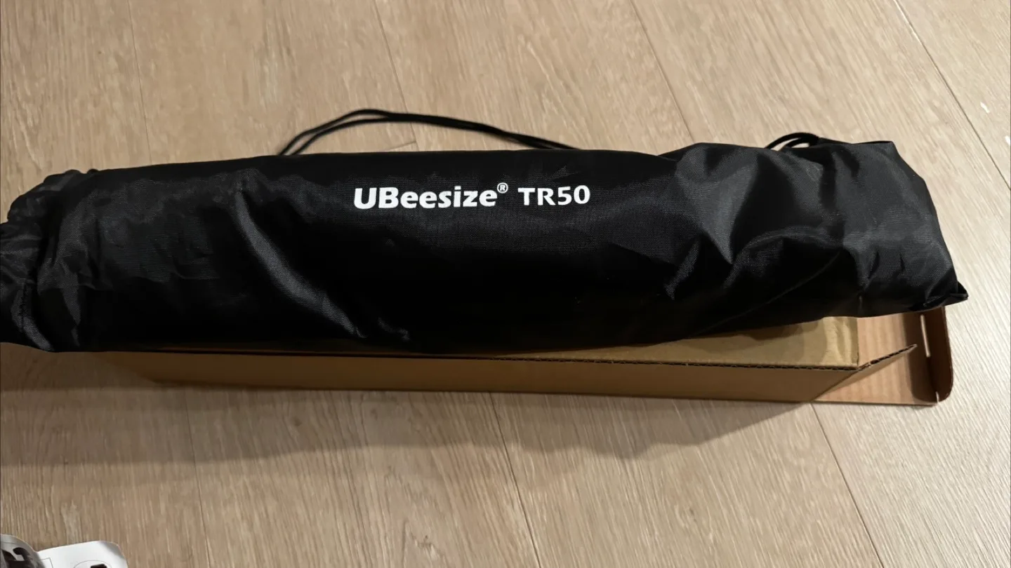 UBeesize TR50 Tripod w/ Remote image indicator(4)