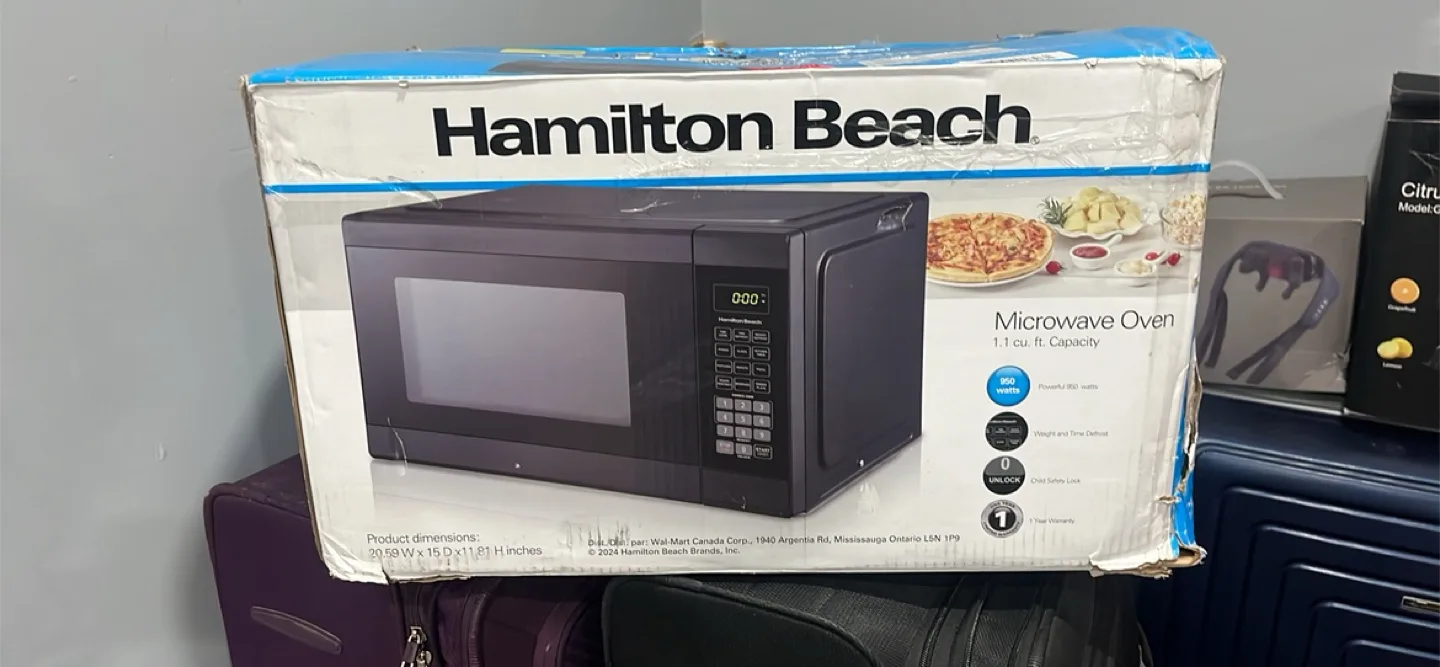 Hamilton Beach 1.1 cu ft Microwave Oven - Black thumbnail