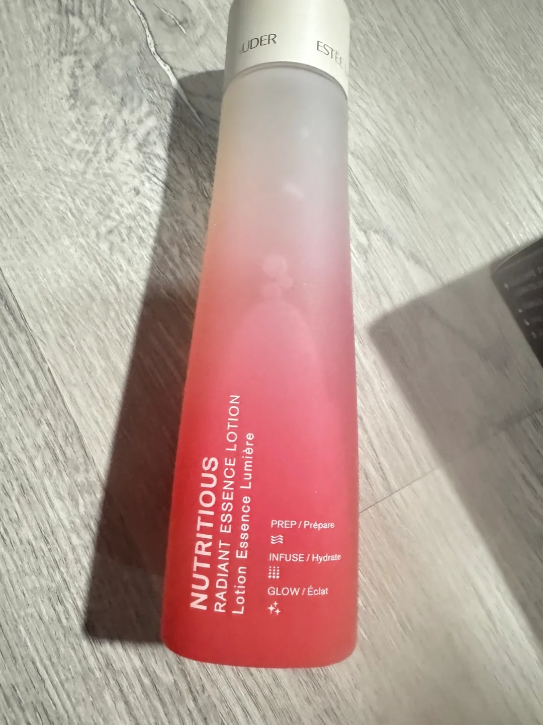 Estee Lauder Nutritious Radiant Essence Lotion thumbnail