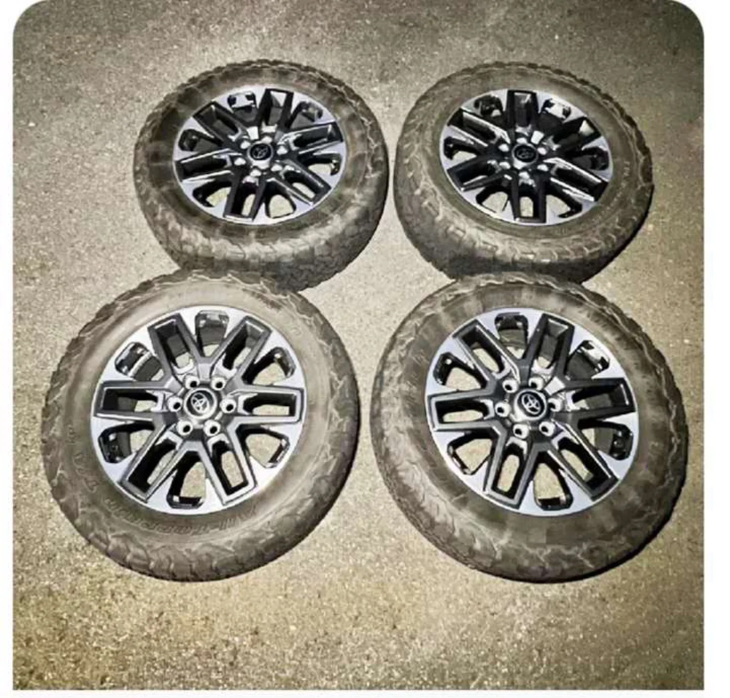 4 Toyota original aluminum frame and wheels image indicator(2)