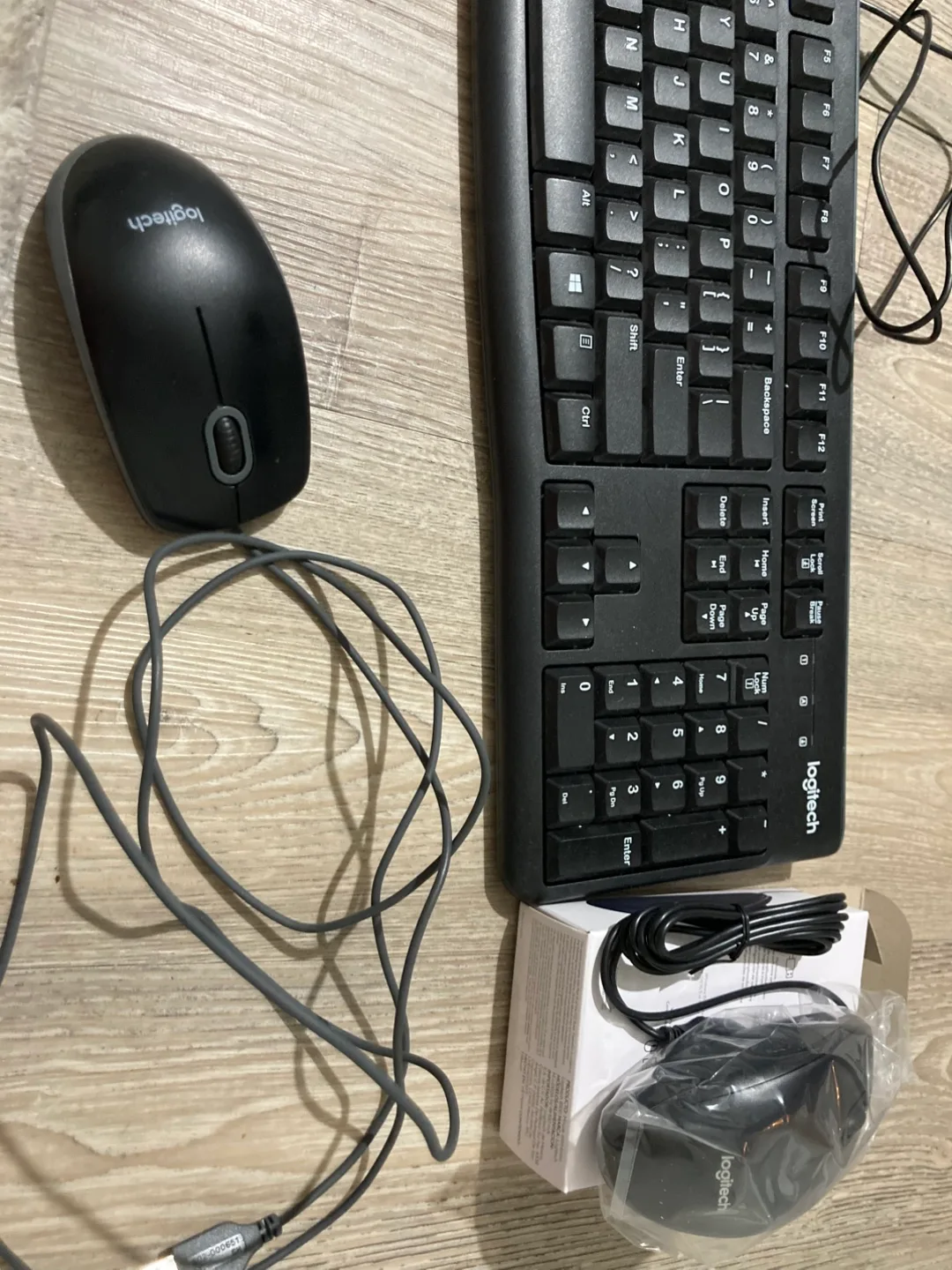 Logitech K120 Keyboard & 2 Mouse - Black thumbnail