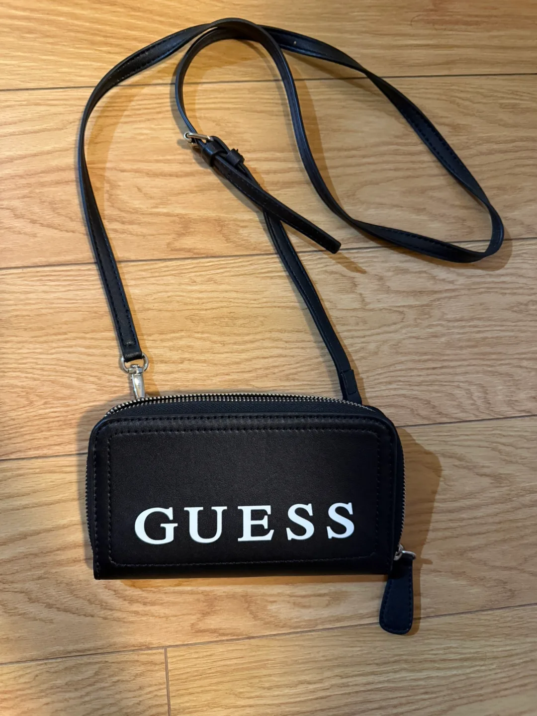 Guess Black Crossbody Bag/wallet 🇨🇦 thumbnail