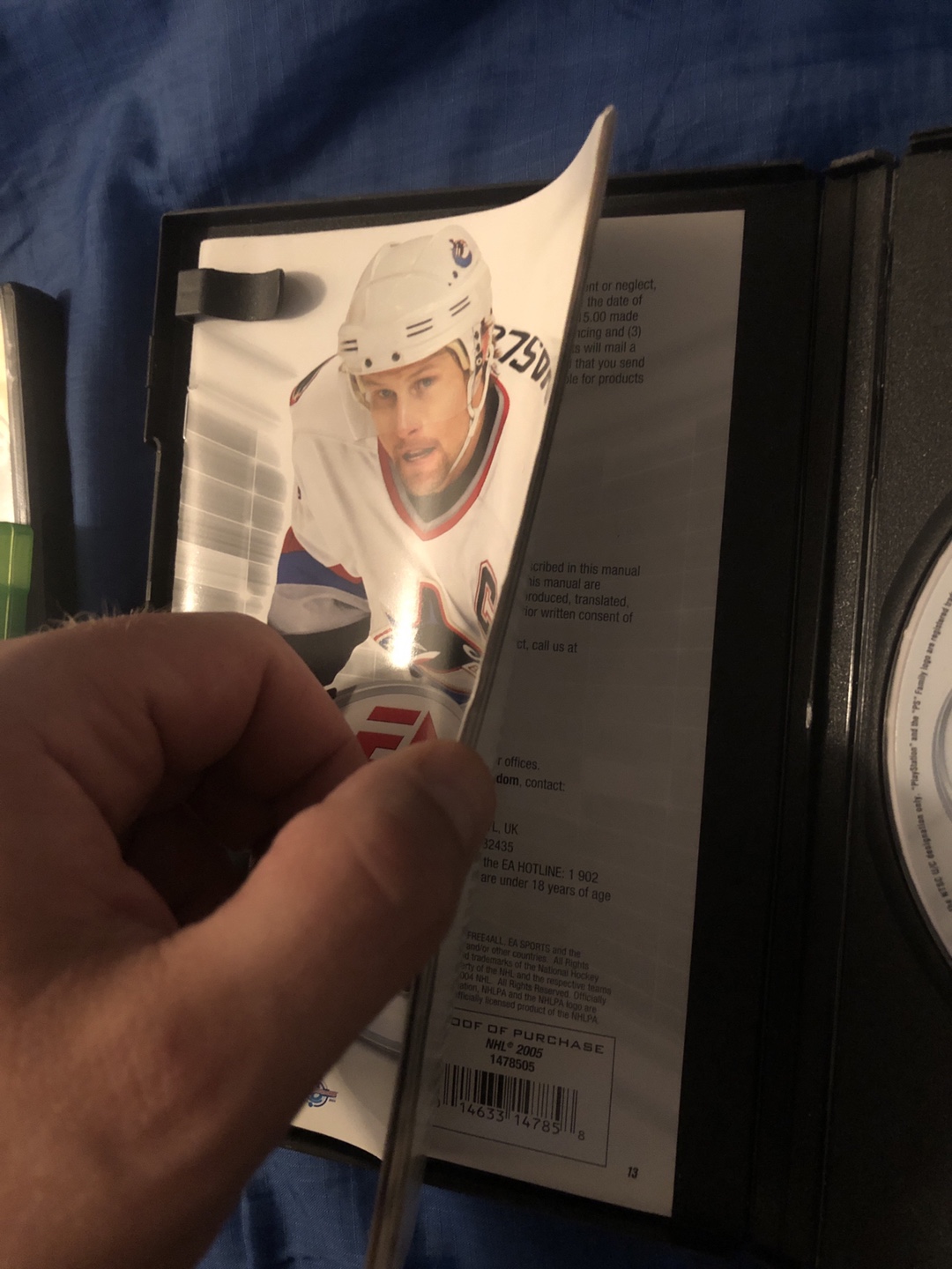 NHL 2005 for PlayStation 2 - photo 2