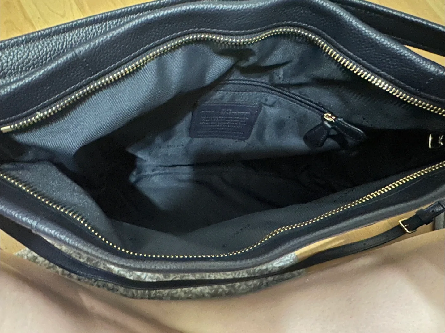 Coach Navy Blue Leather Shoulder Bag image indicator(3)