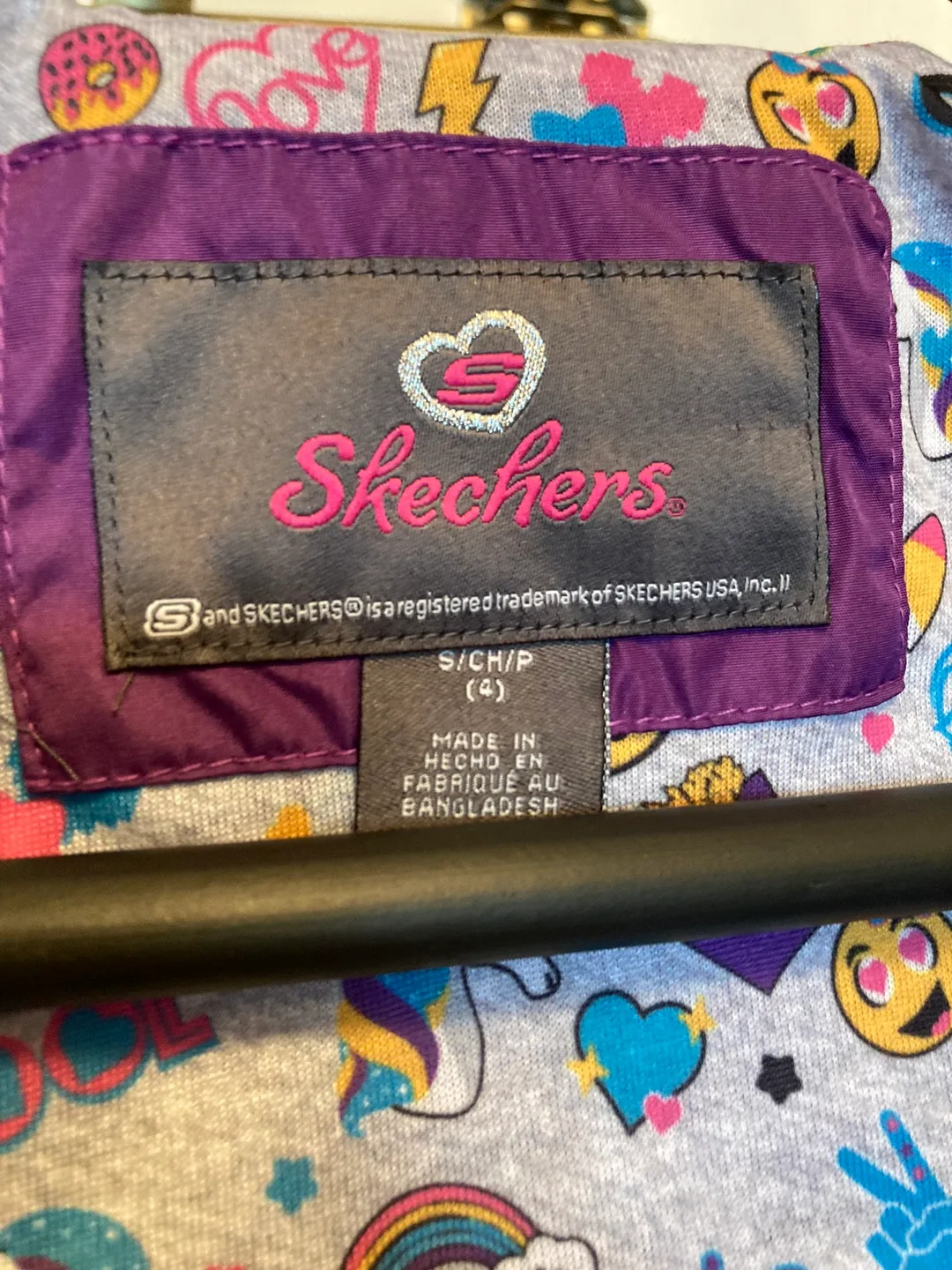 ✨Brand new Gorgeous kids  Skechers  - Size S/4 jacket image indicator(5)