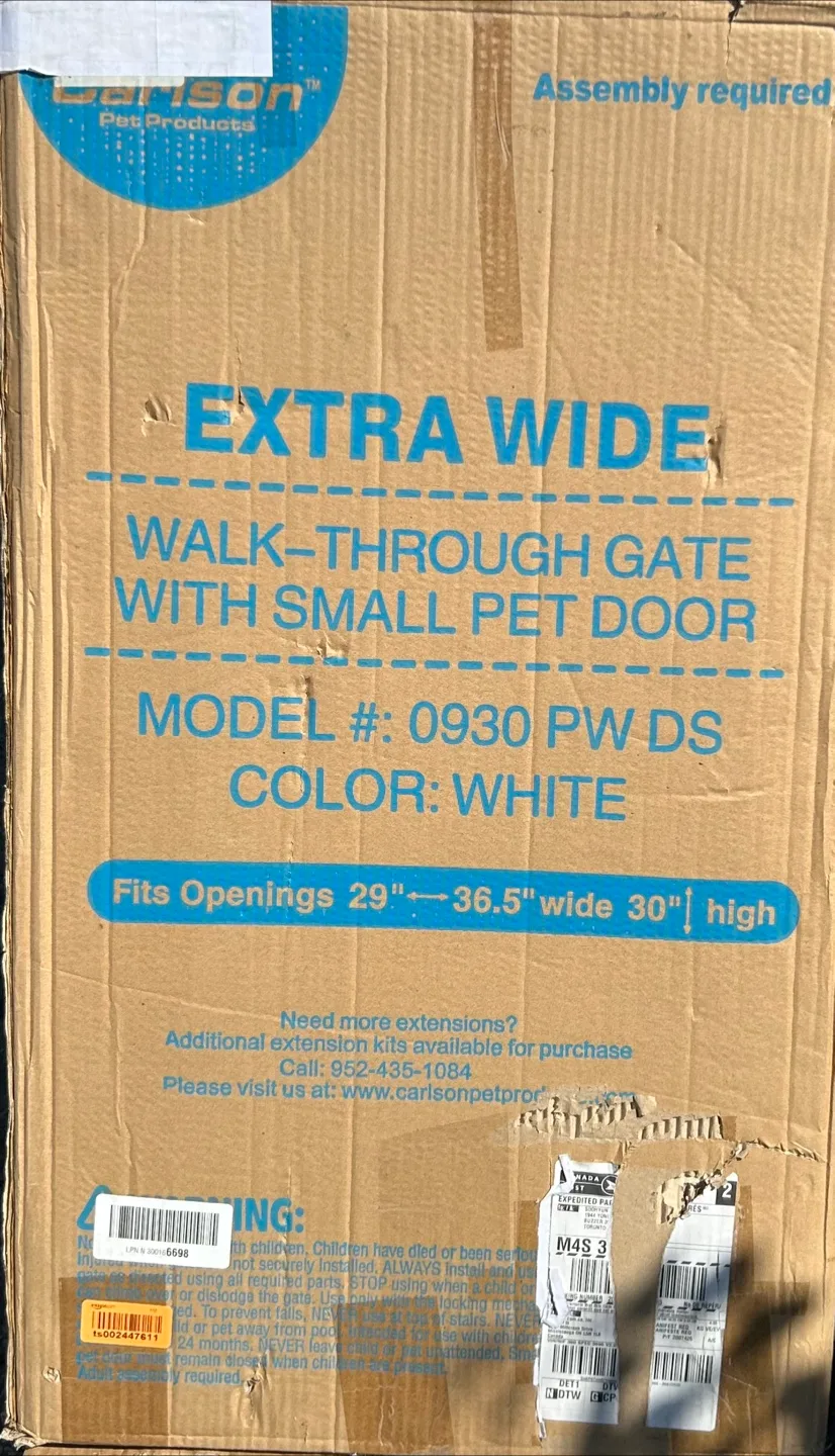 Carlson Extra Wide Walk-Thru Pet Gate - White image indicator(2)
