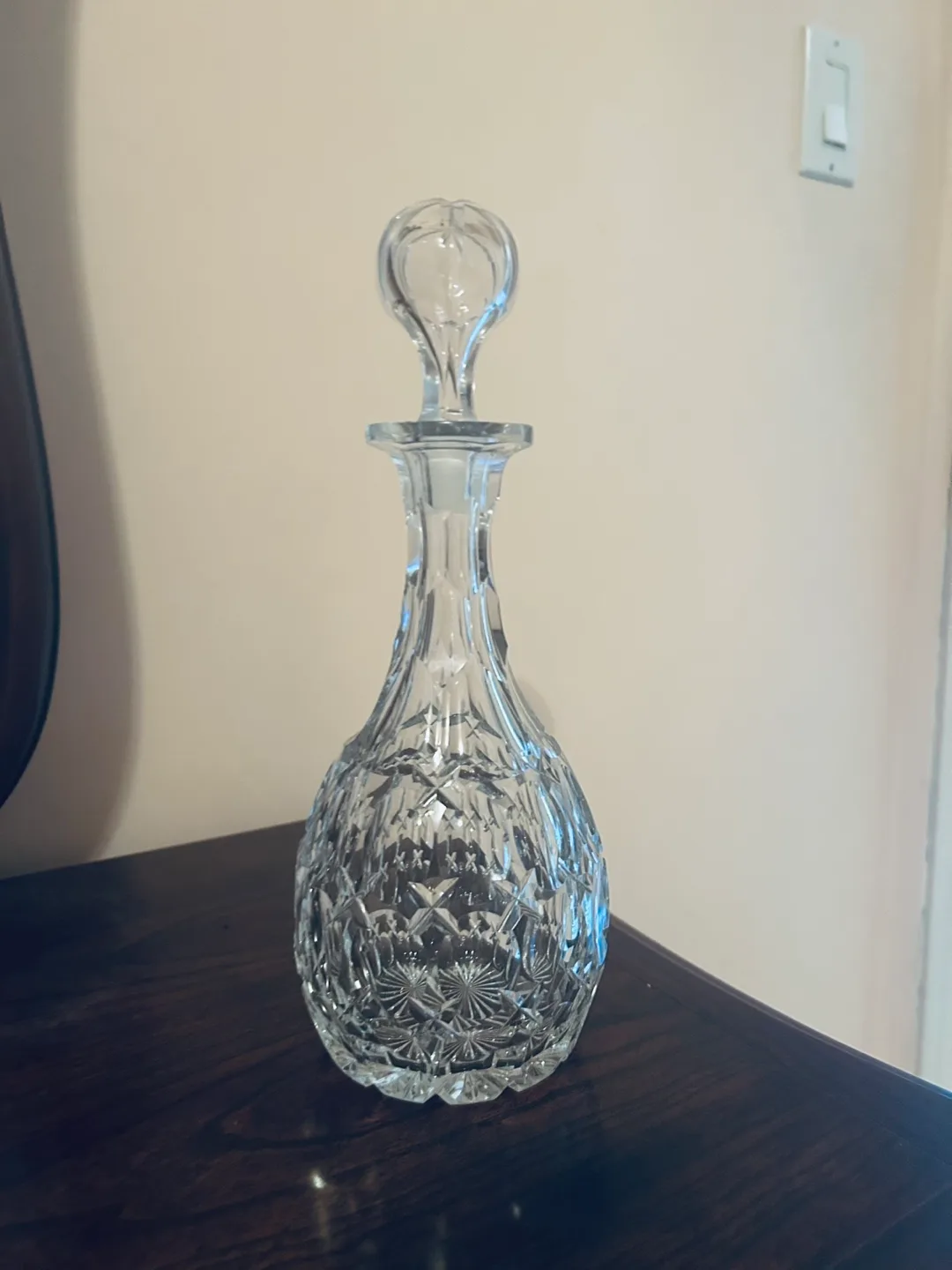 Vintage Cut Crystal Decanter image indicator(2)