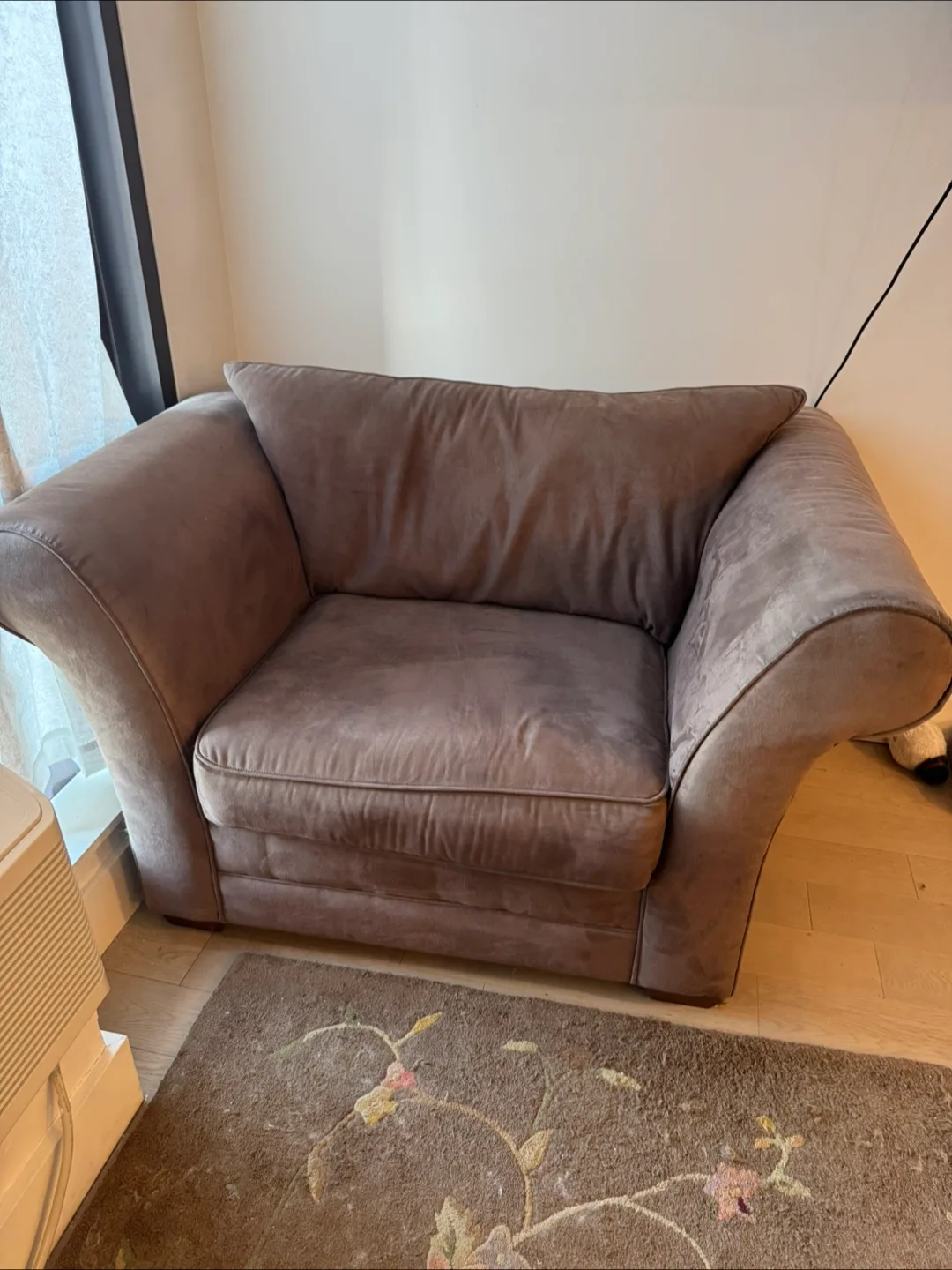 Comfortable Brown Loveseat thumbnail