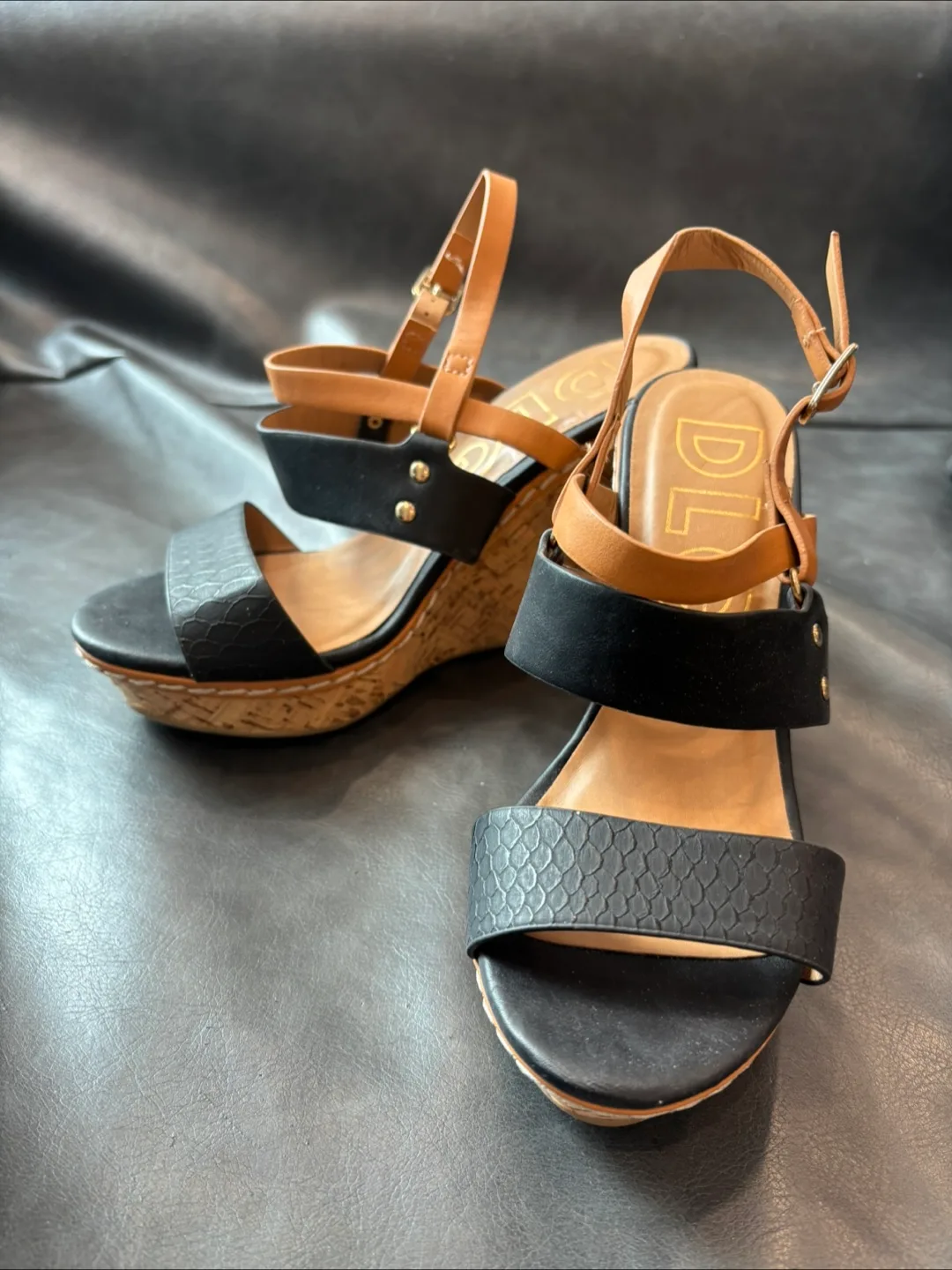 DLG Wedge Sandals - Size 6 image indicator(2)