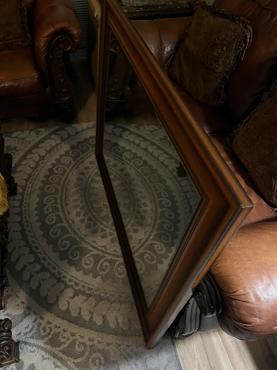 Large Framed Wall Mirror image indicator(2)