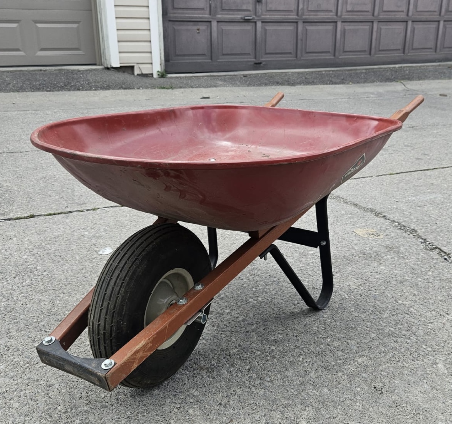 Garant Wheelbarrow - Red - photo 2