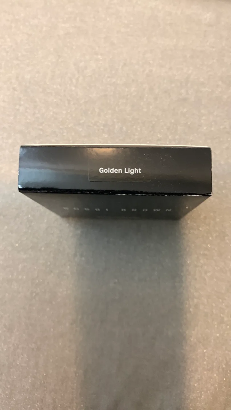 Bobbi Brown Bronzing Powder - Golden Light image indicator(2)