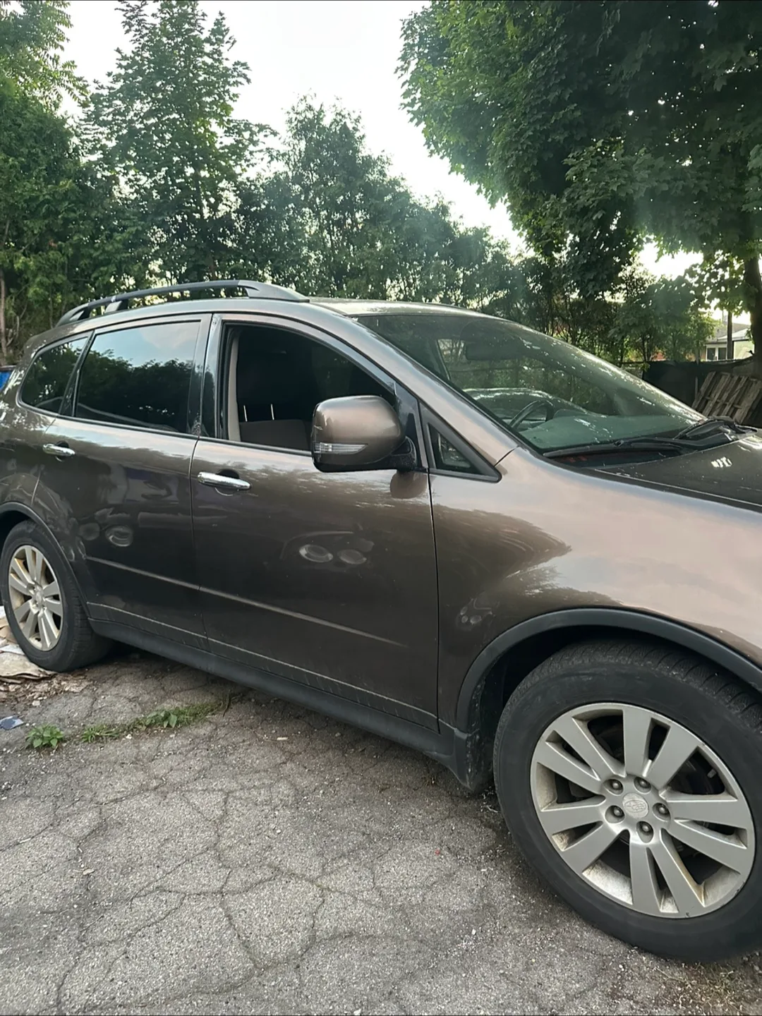 2009 Subaru Tribeca SUV image indicator(2)