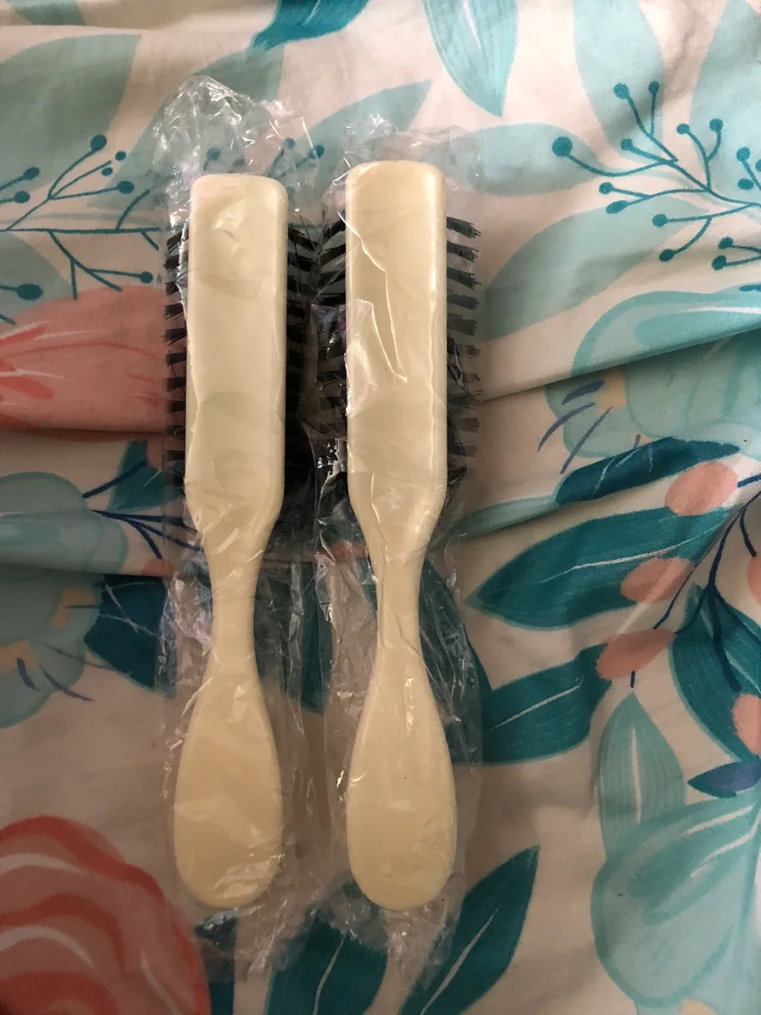 New Round Hair Brushes (Set of 2) image indicator(2)