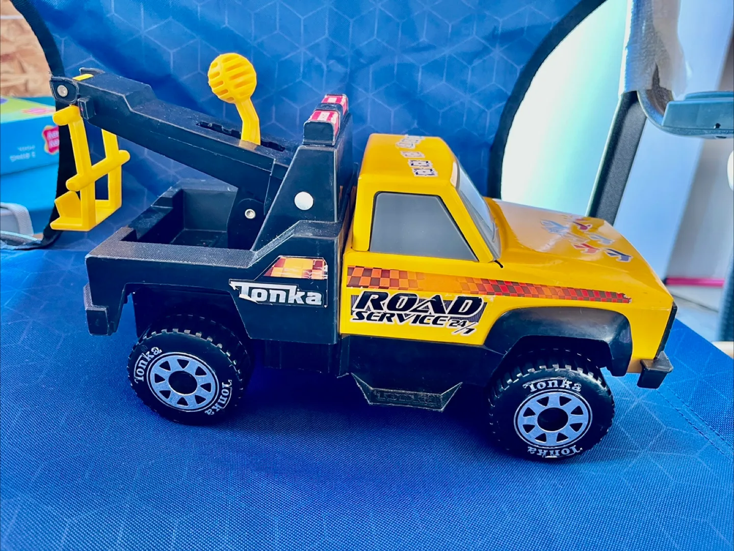 Tonka Road Service 24/7 Tow Truck image indicator(4)