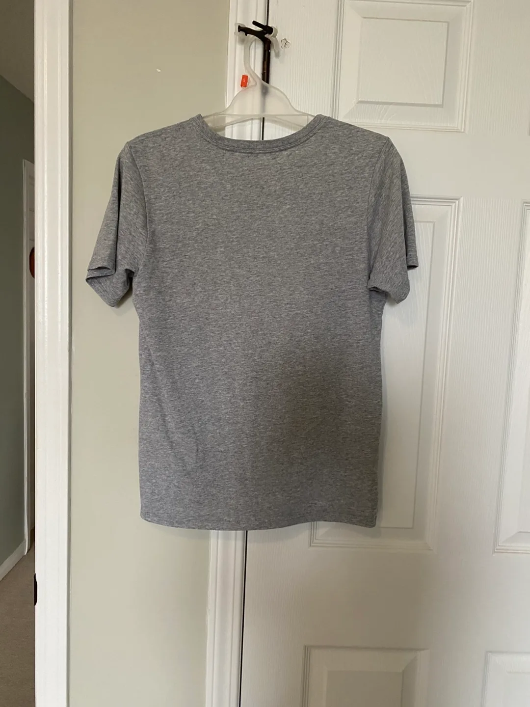 Nike men’s T-shirt image indicator(2)