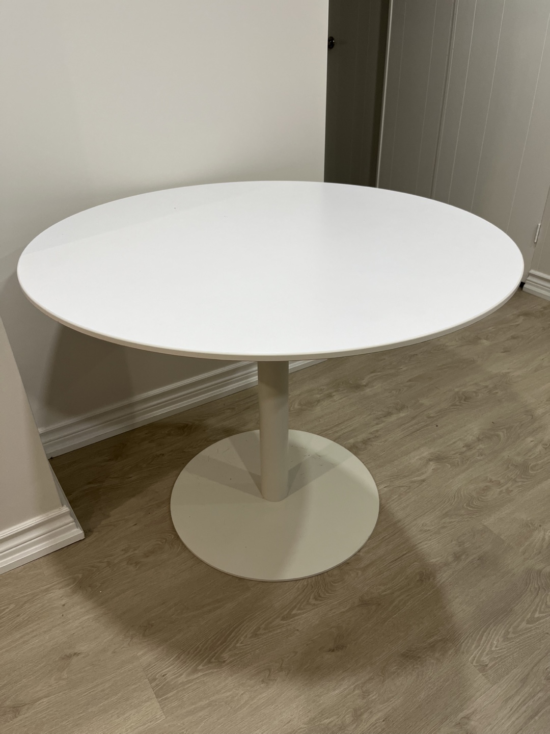 White Round Dining Table