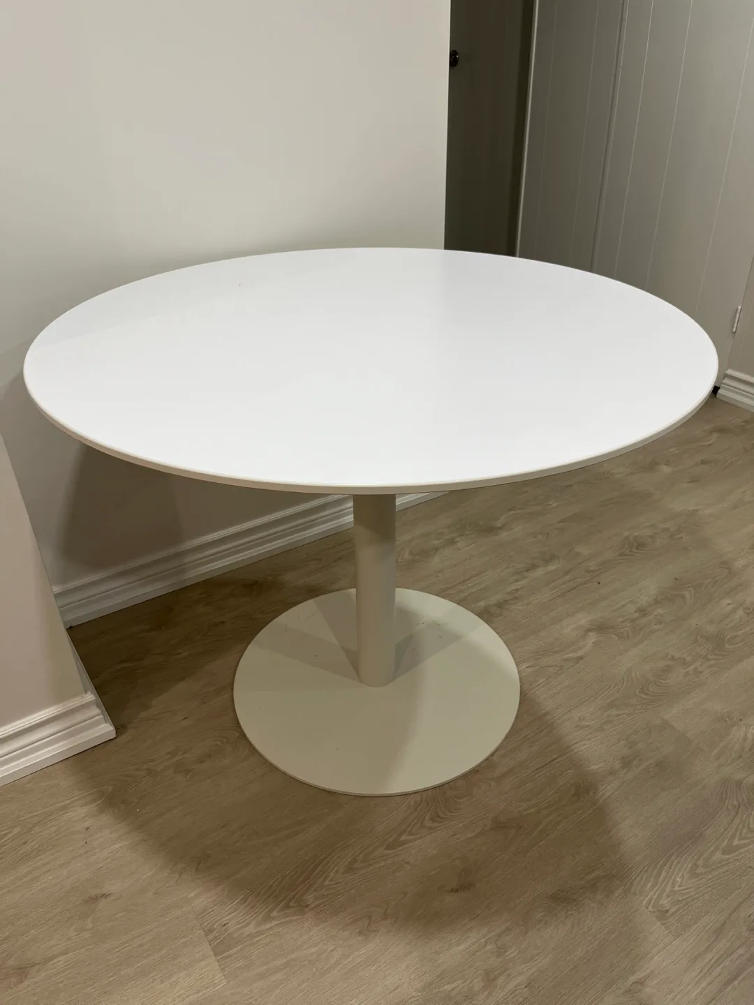 White Round Dining Table thumbnail
