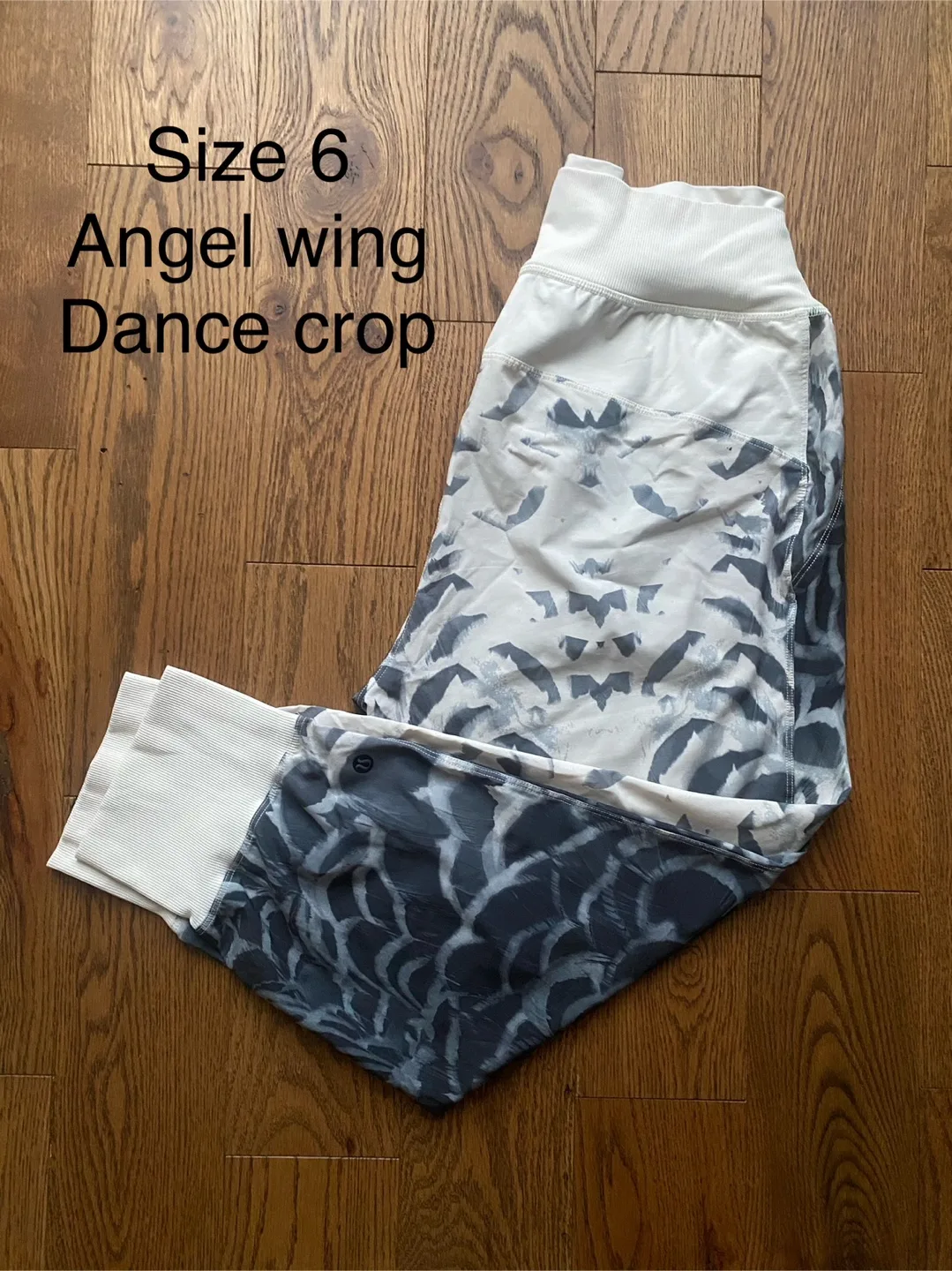 Lululemon Angel Wing Dance Crop - Size 6