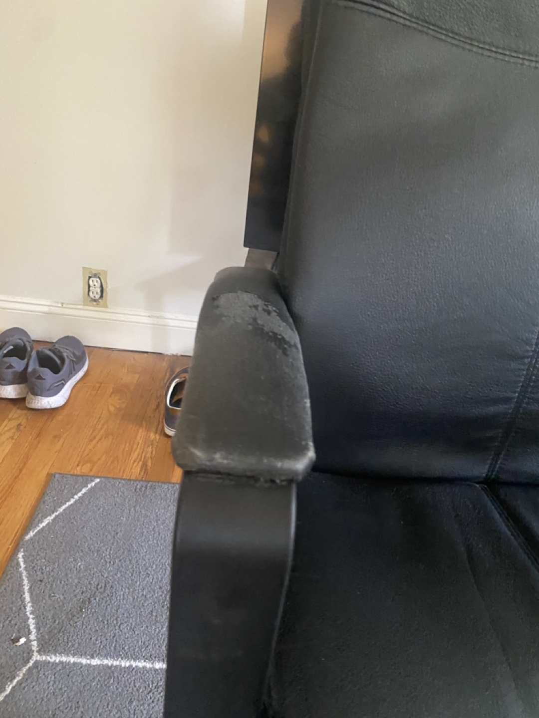 Black Office Chair - Gently Used - photo 4