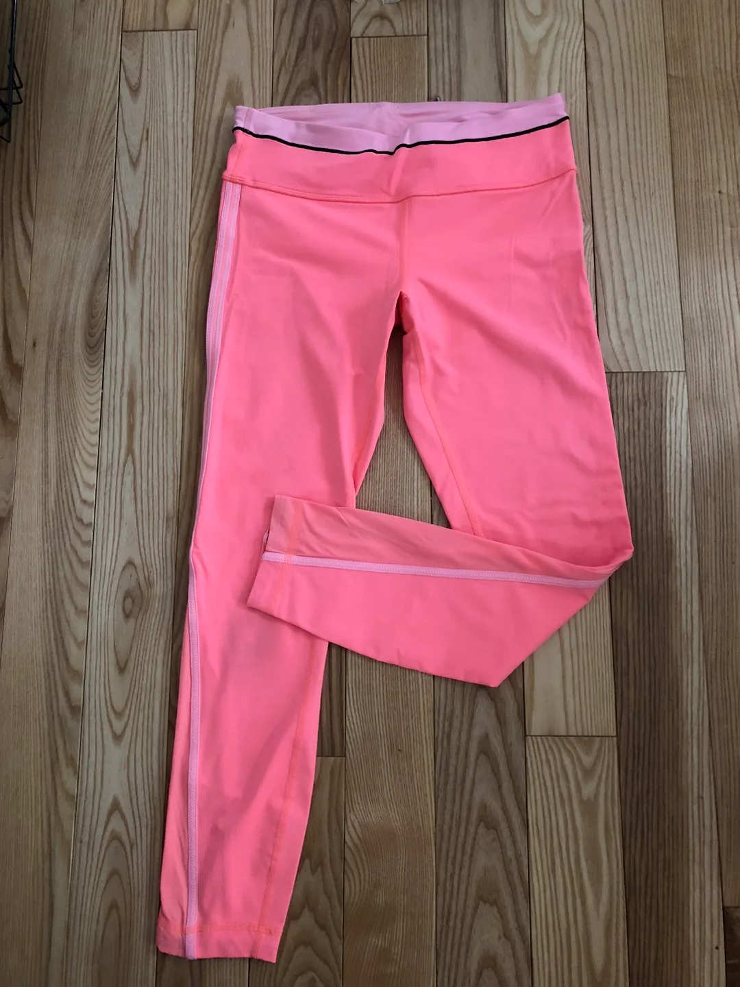 New Lululemon Leggings - Size 6 thumbnail
