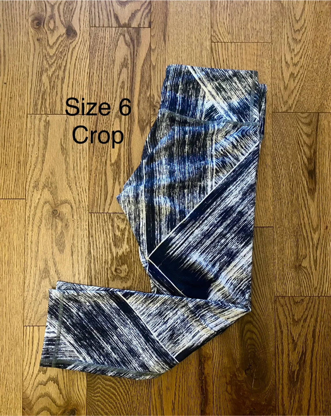 Lululemon Size 6 Crop Leggings