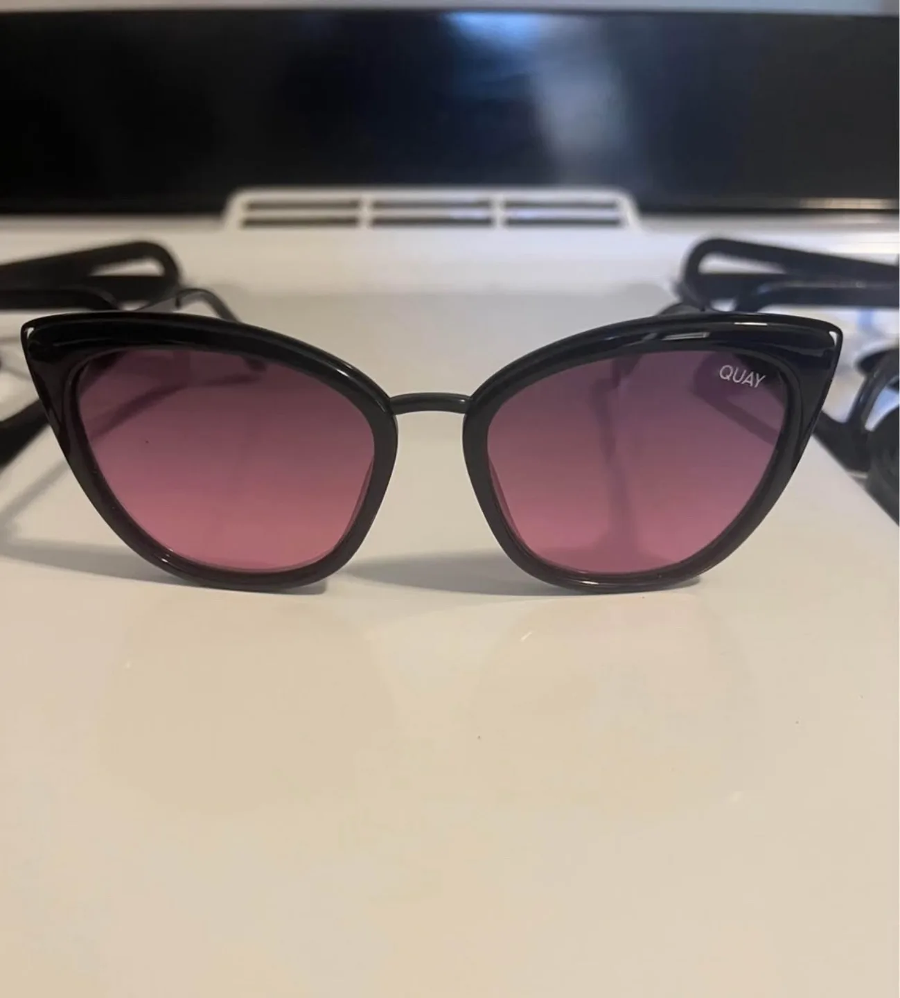 Quay Australia Honey 1212 Sunglasses thumbnail
