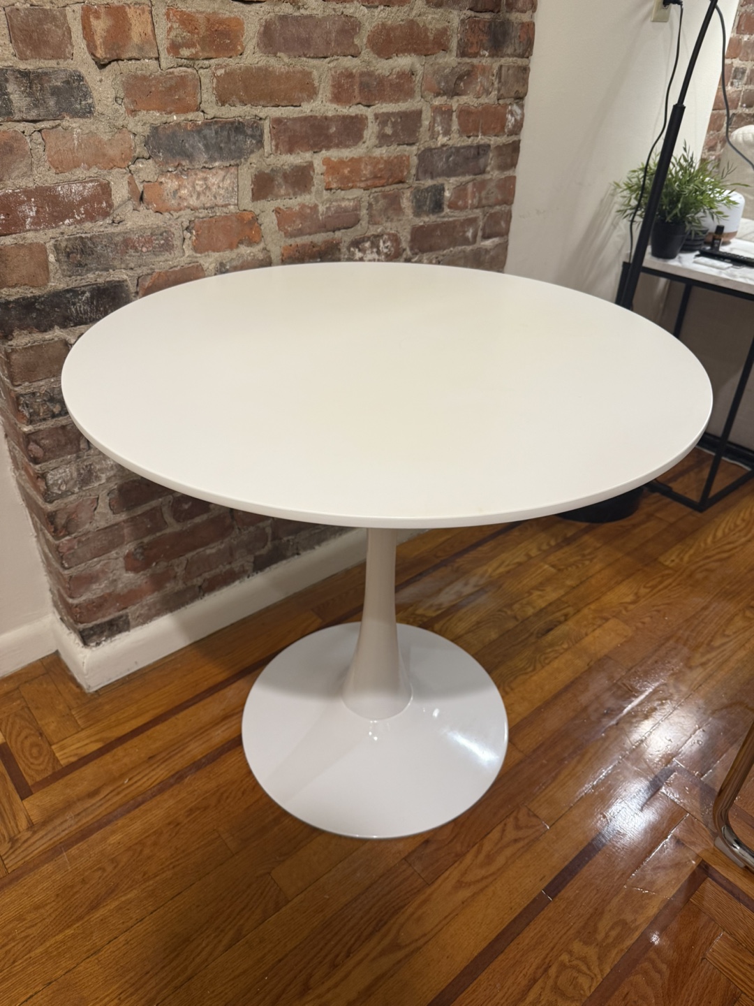 Round White Tulip Table & 2 Cane Back Chairs - photo 2