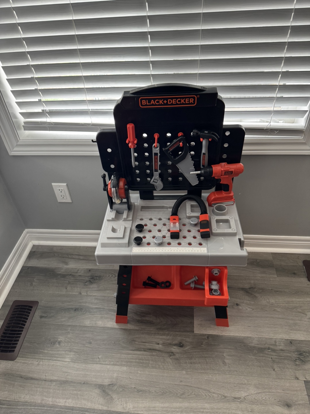 Black+Decker Pretend Play Workbench