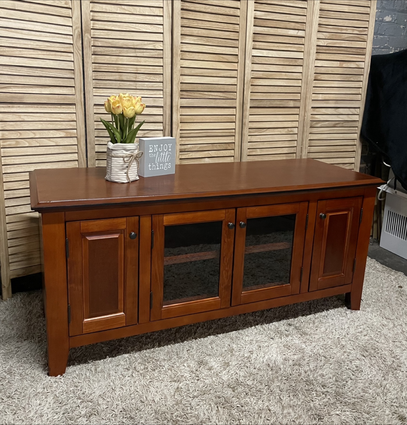 Solid wood TV Stand
