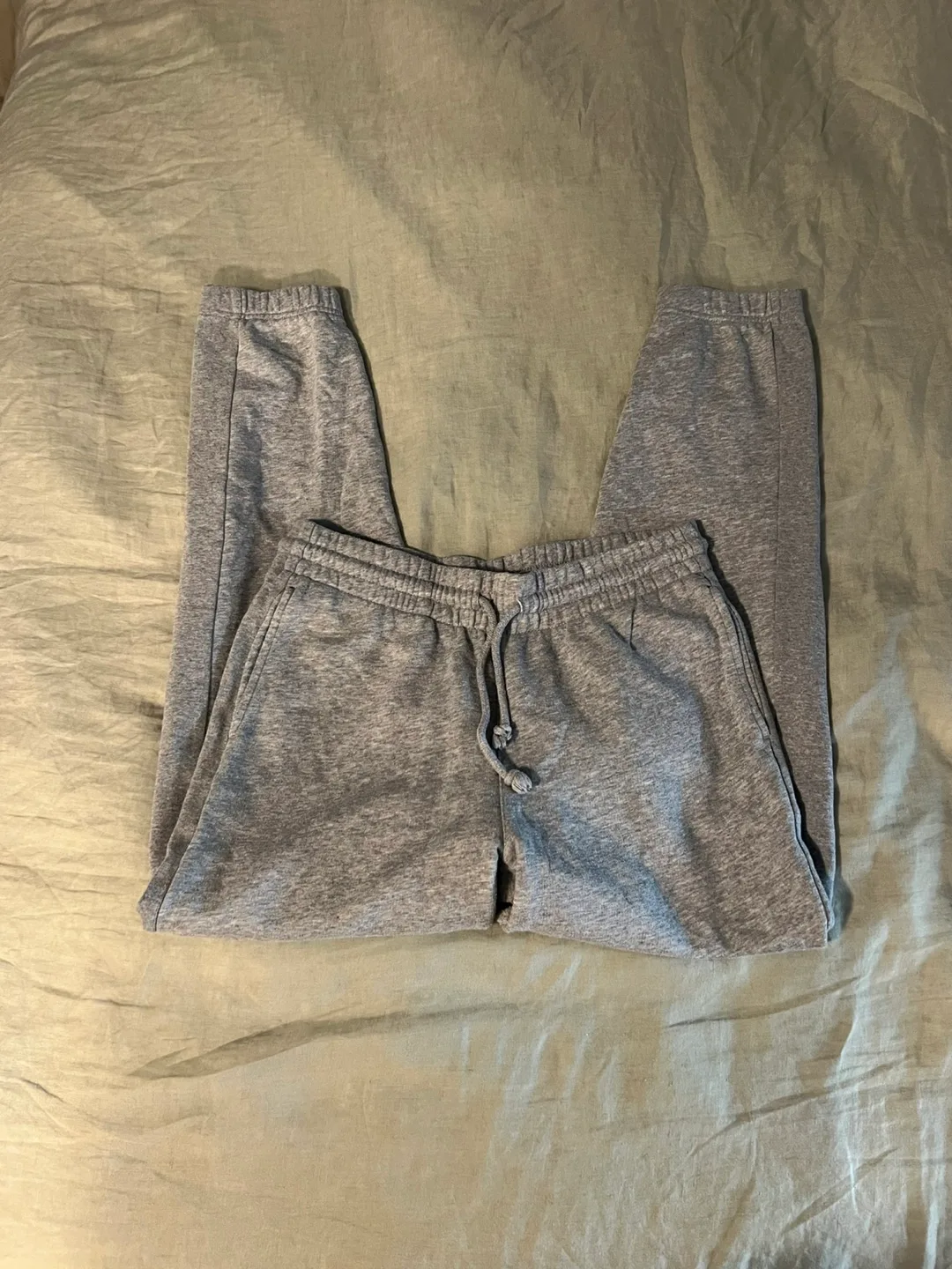 Aritzia TNA Airy AF Sweatpants - small thumbnail