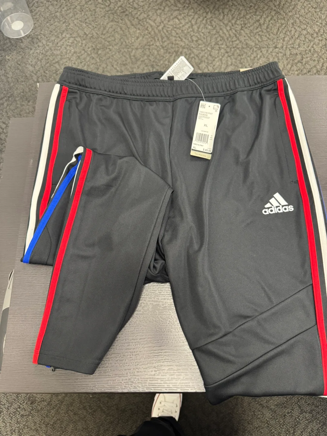 Adidas Track Pants Size XL image indicator(2)