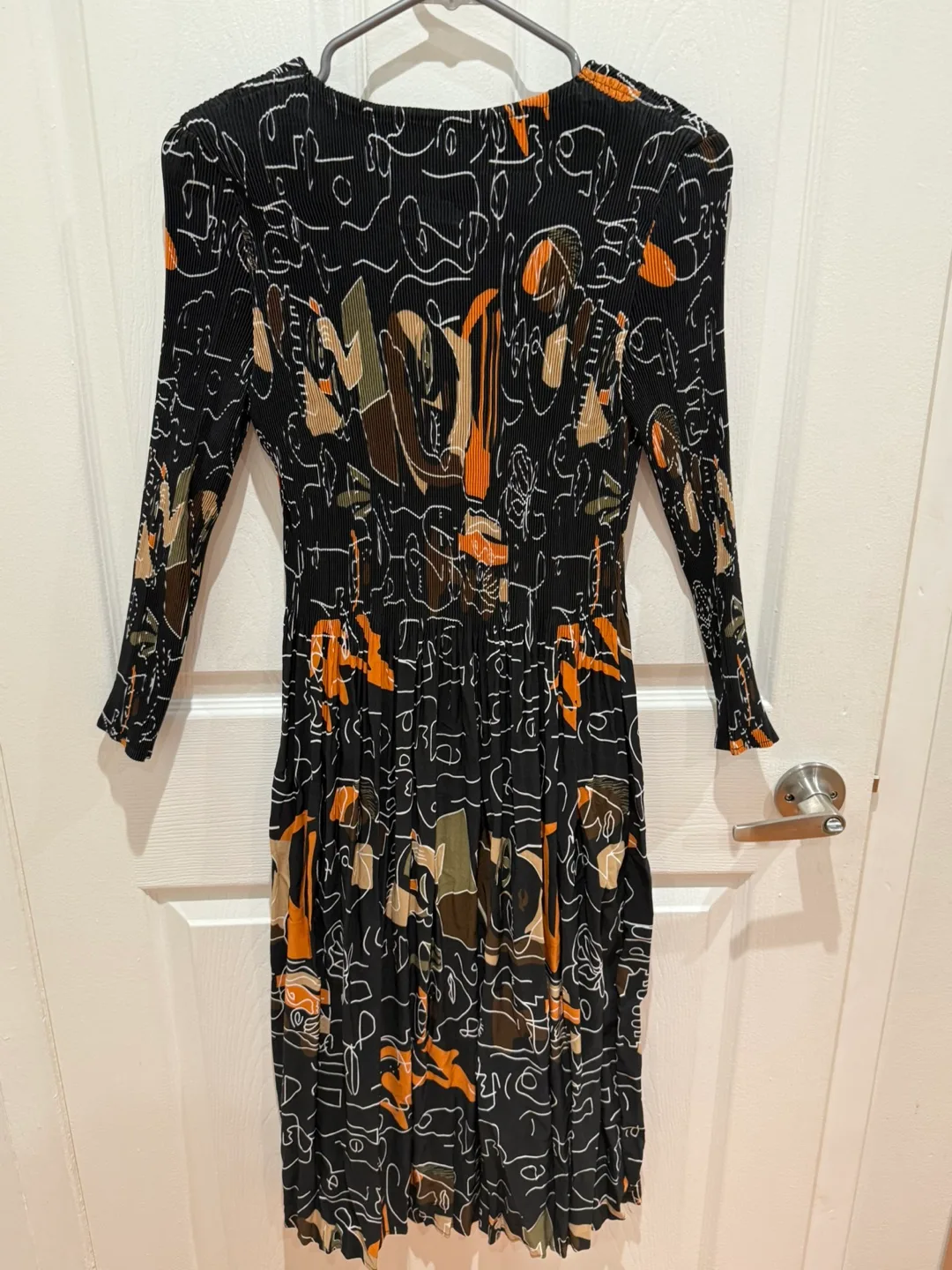 Pleated midi dress, abstract print thumbnail