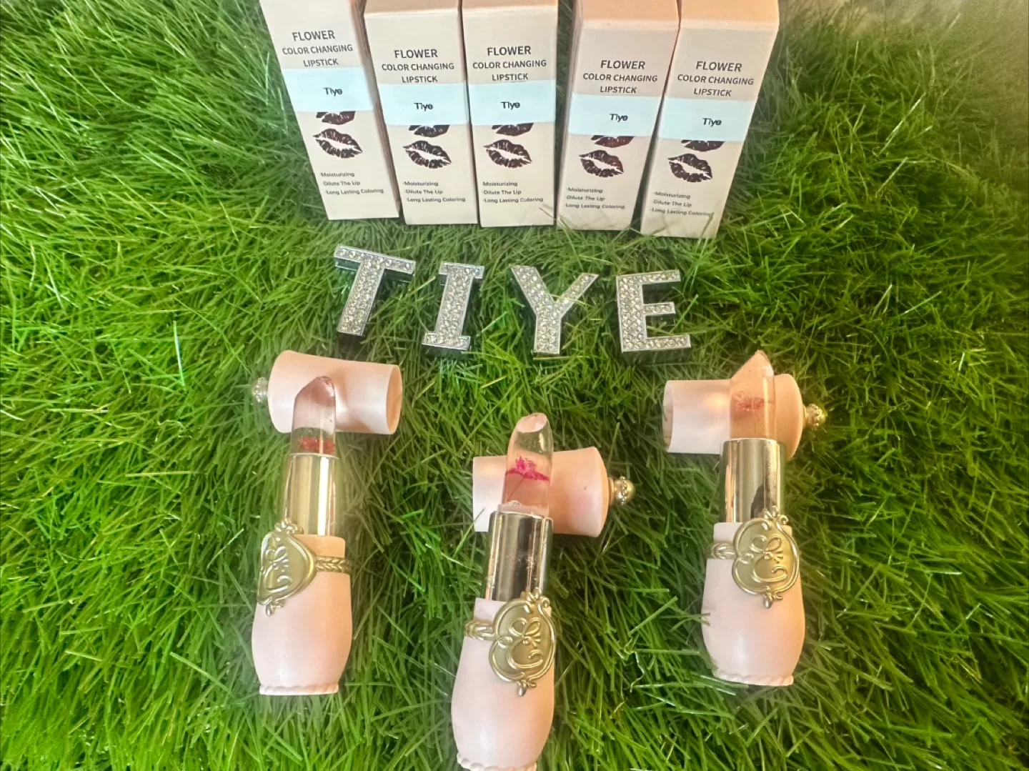 😍1 Color Changing Lipstick with a cute flower image indicator(2)