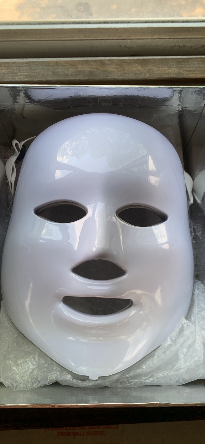 LED Light Therapy Facial Mask