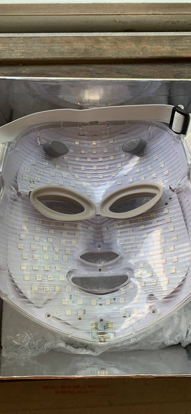 LED Light Therapy Facial Mask - photo 2