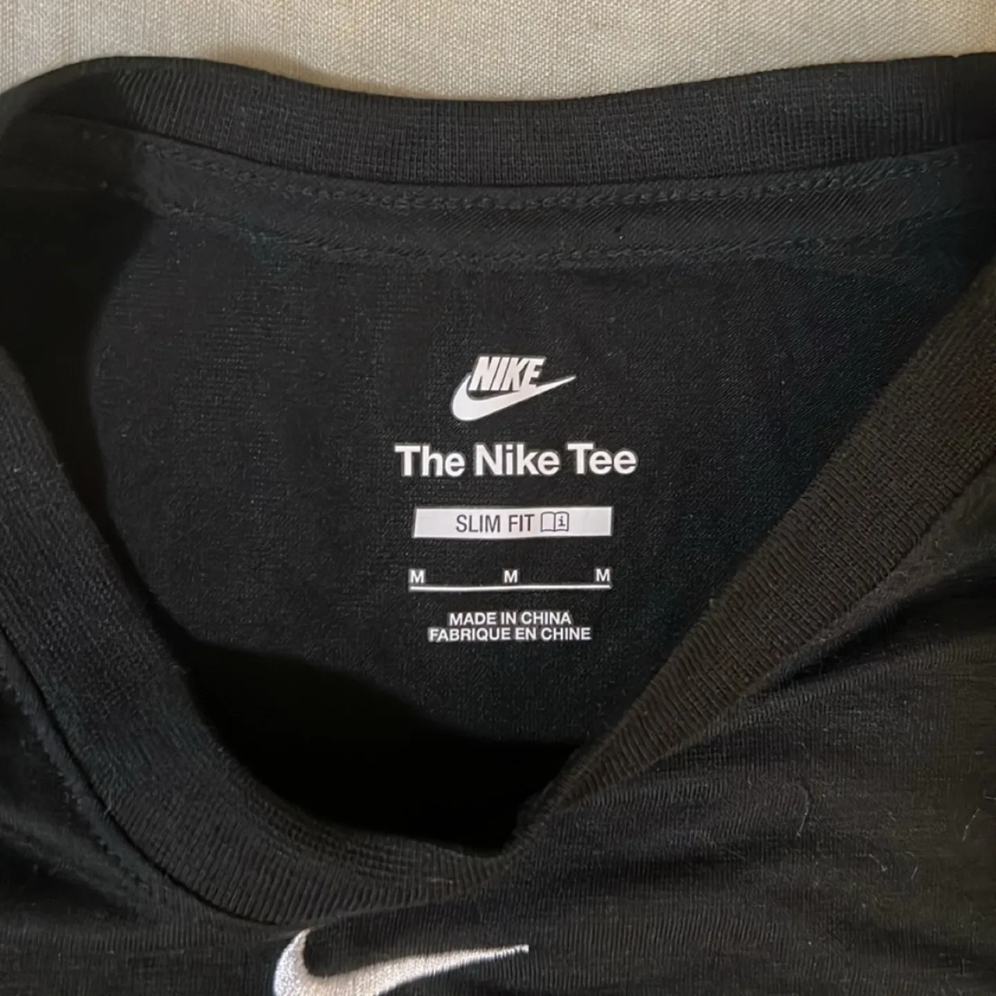 The Nike Cropped Tee - size medium image indicator(3)