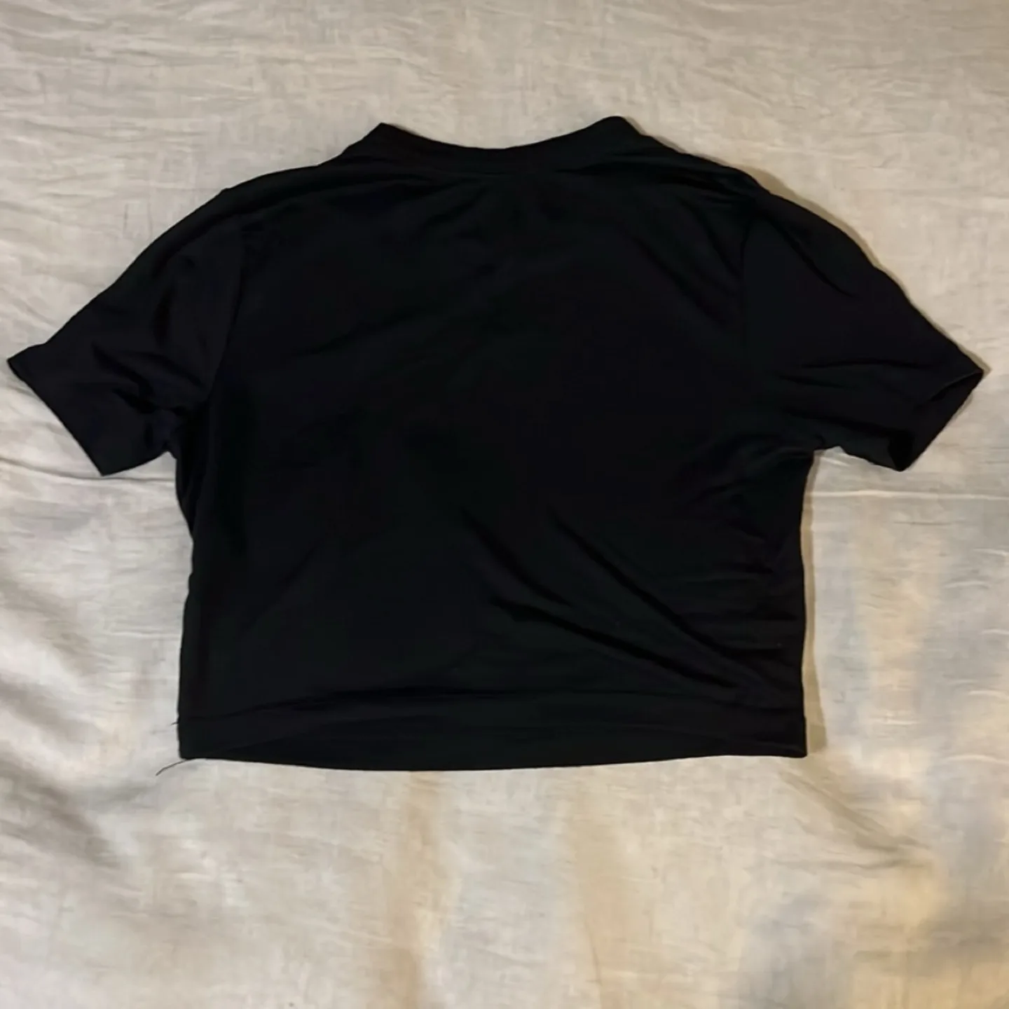 The Nike Cropped Tee - size medium image indicator(4)