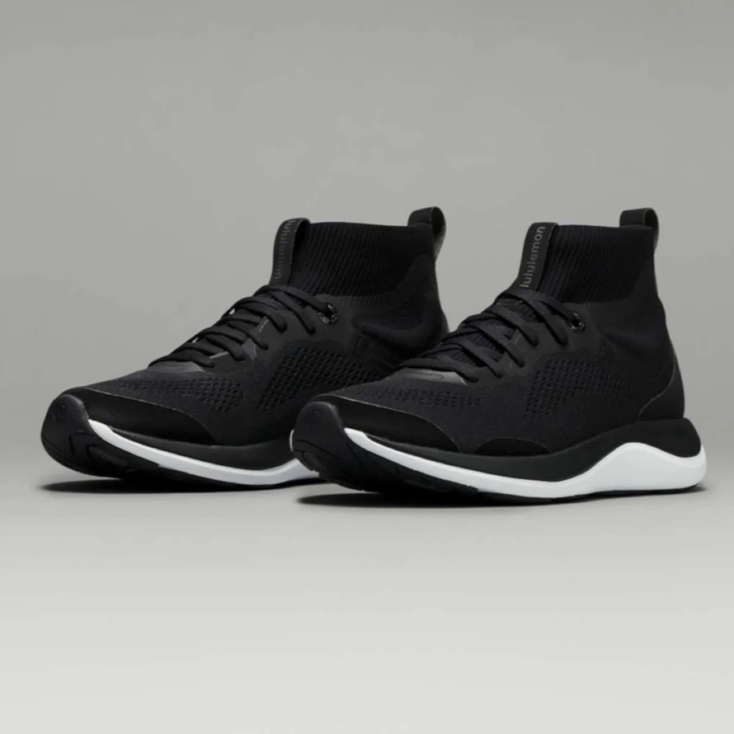 Lululemon Chargefeel Mid Womens Workout Shoe - size 6 thumbnail