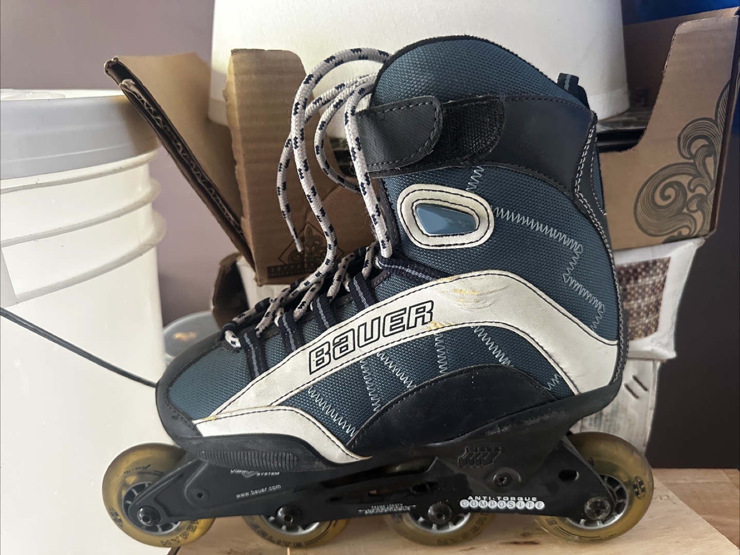 Bauer Inline Skates - Size 7 - photo 2