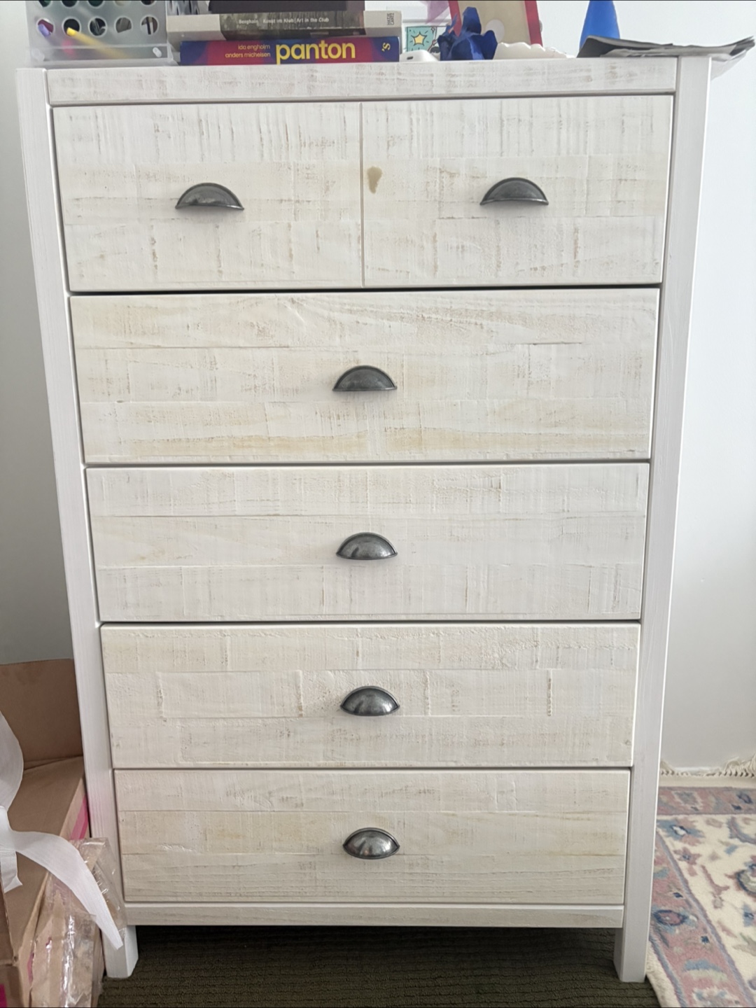 Beautiful White Wood 6-Drawer Dresser