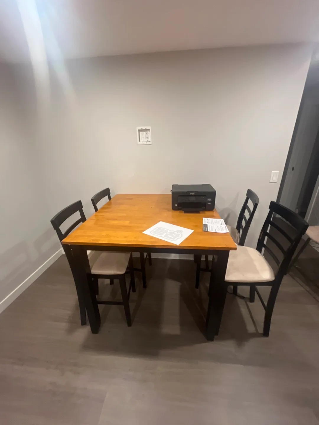 Dining Table with 4 Chairs thumbnail
