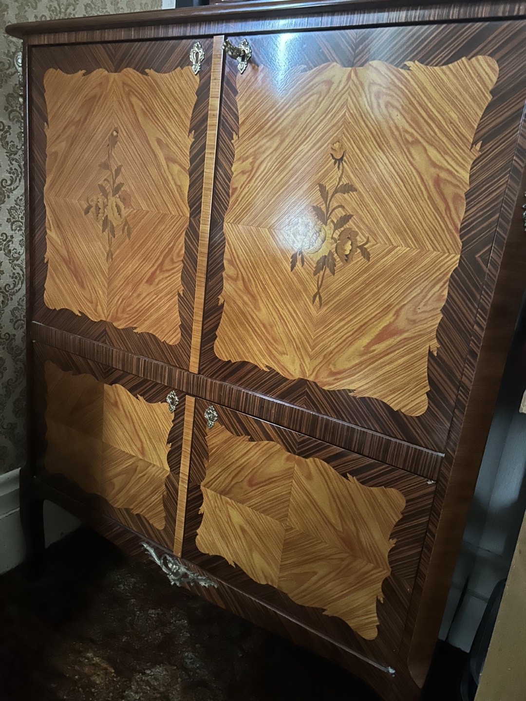 Italian furniture TV cabinet