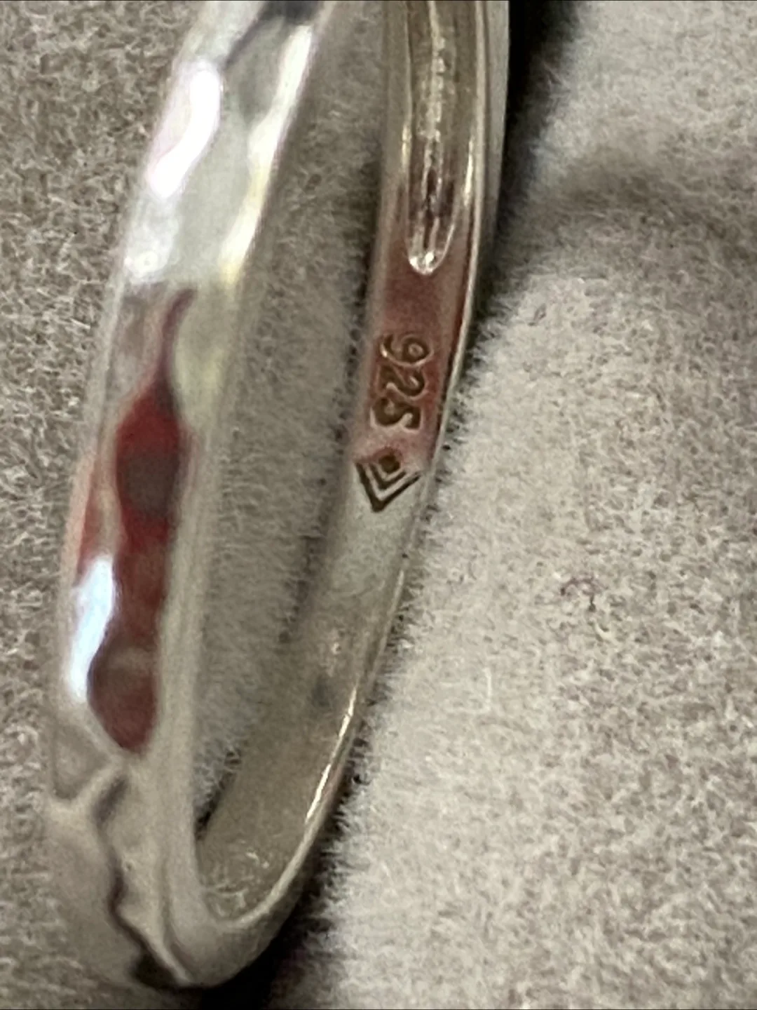 Vintage  Silpada Marcasite CZ Hammered Sterling Silver size 7 image indicator(2)