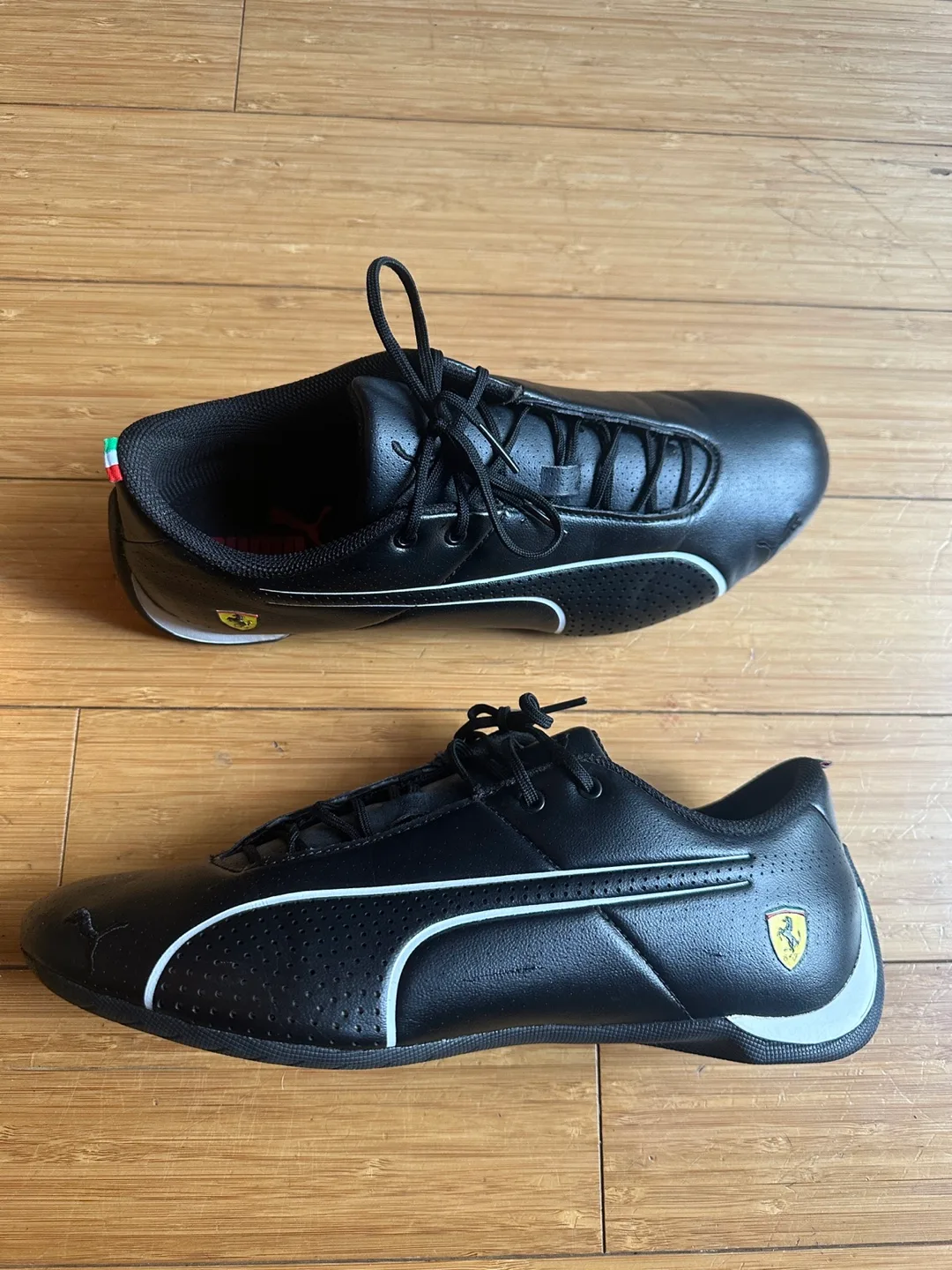 NEW FERRARI PUMA SHOES WOMEN SIZE 8 / men 7 thumbnail