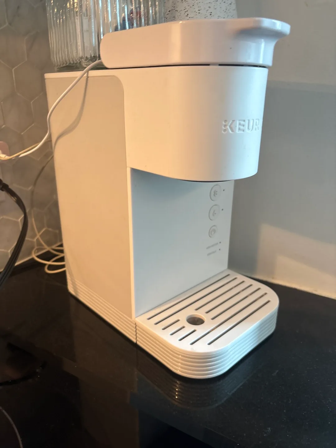 Keurig K-Mini Single Serve Coffee Maker - White image indicator(2)