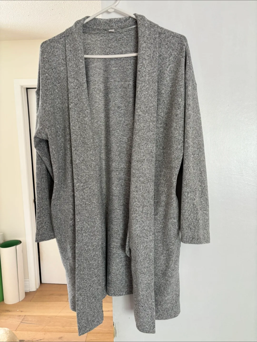 Uniqlo Grey Cardigan - Size L thumbnail