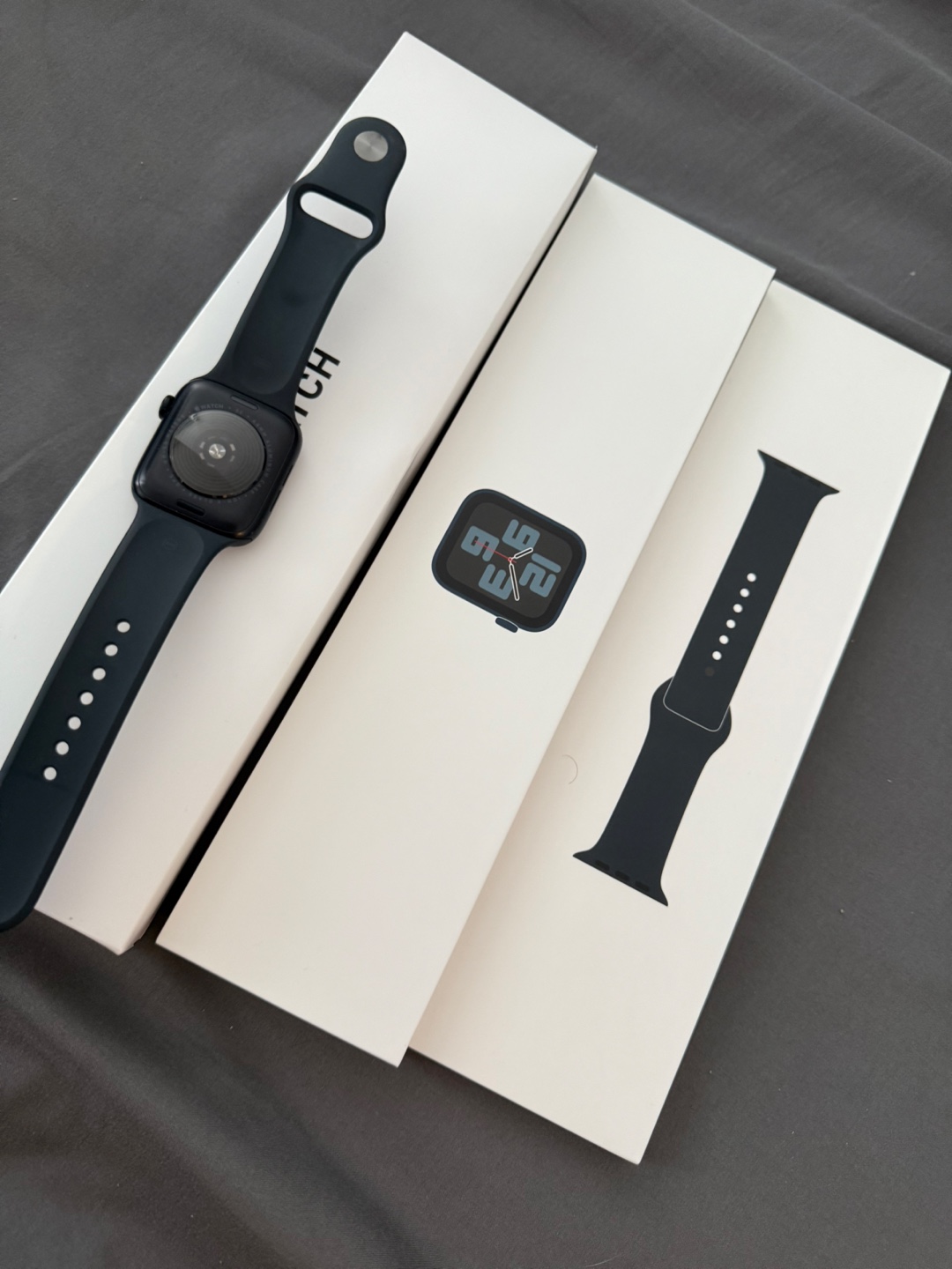 Apple Watch SE (2nd Gen) – 44mm | Excellent Condition - photo 2
