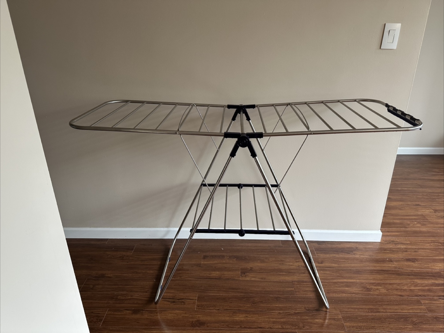 Clothes Drying Rack - Like New!